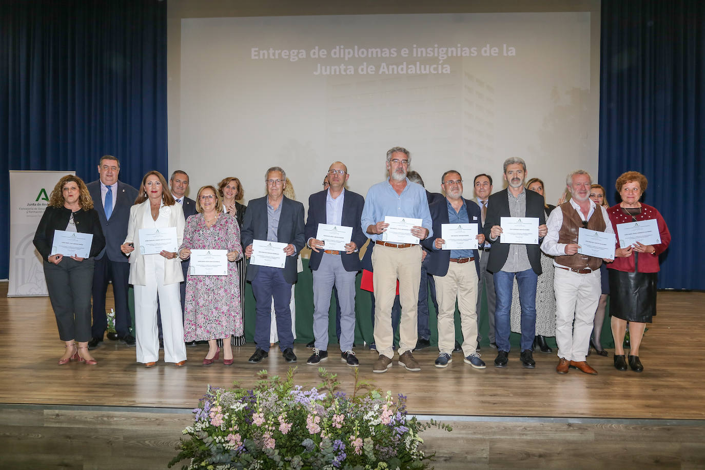 La Delegación de Desarrollo Educativo rinde homenaje a los 513 maestros y profesores jubilados durante el pasado año