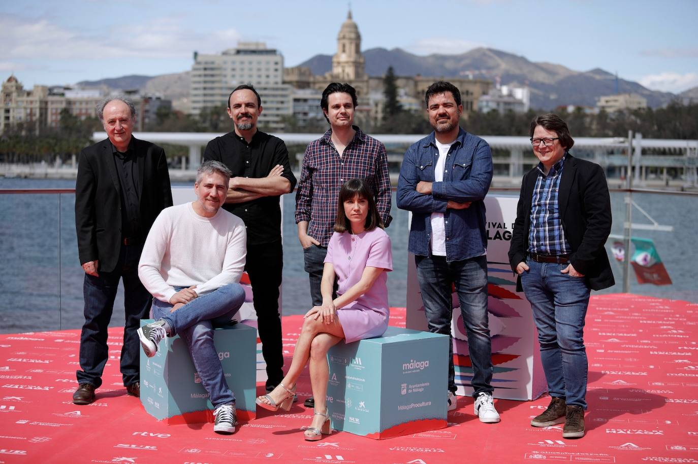 Posado del equipo de la película 'La llegada'. Con la presencia de Alejandro Rojas y Juan Sebastián Vásquez, directores; Alberto Ammann y Bruna Cusí, actores;Carles Torras, Carlos Juárez y Xosé Zapata, productores