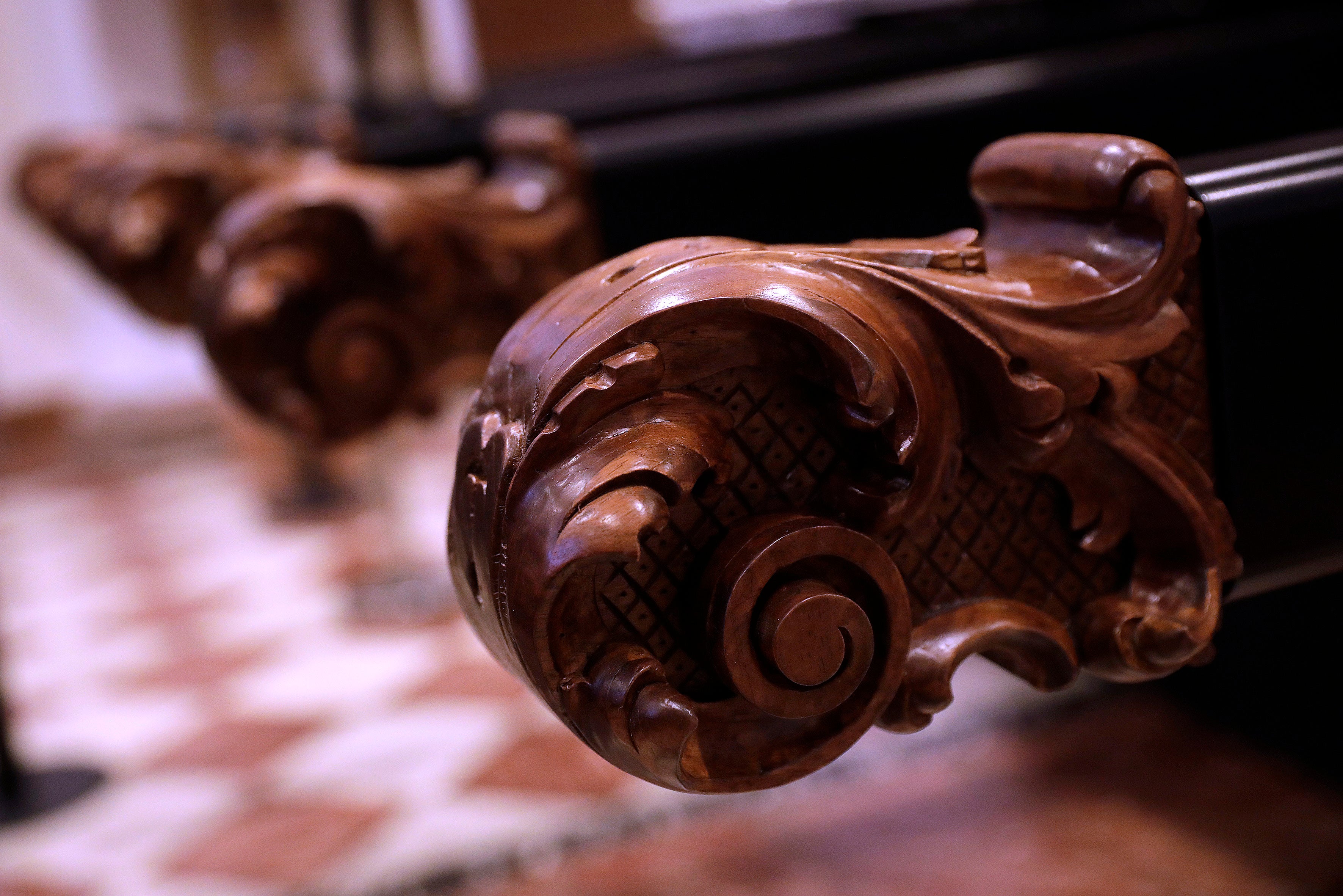 Las cabezas de varal, en número de 12, son de Alexis Sánchez, con barnizado de Miguel Cazorla.