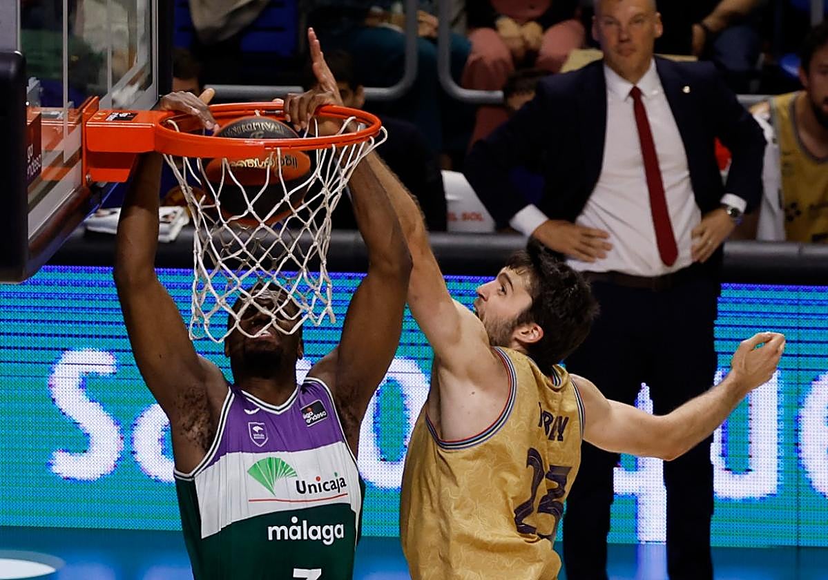 Las fotos del choque entre el Unicaja y el Barcelona