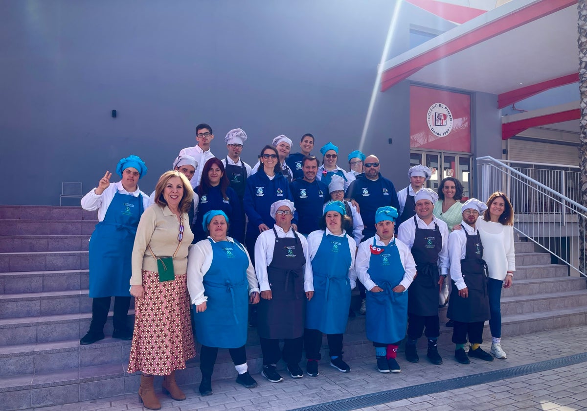 Los 'supercurrantes' de la asociación Nena Paine, en el colegio El Pinar.