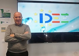 Francisco Guzmán, en la sede del instituto, en el edificio Ada Byron de la UMA.