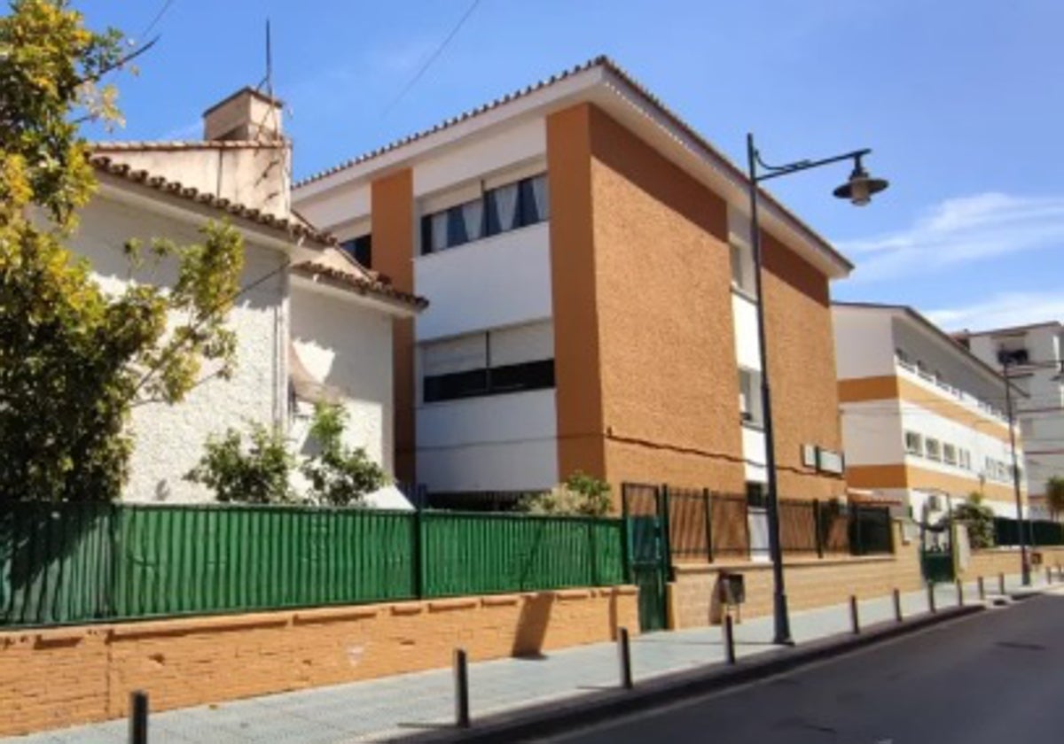 Exterior del colegio torreño, en una imagen de archivo.