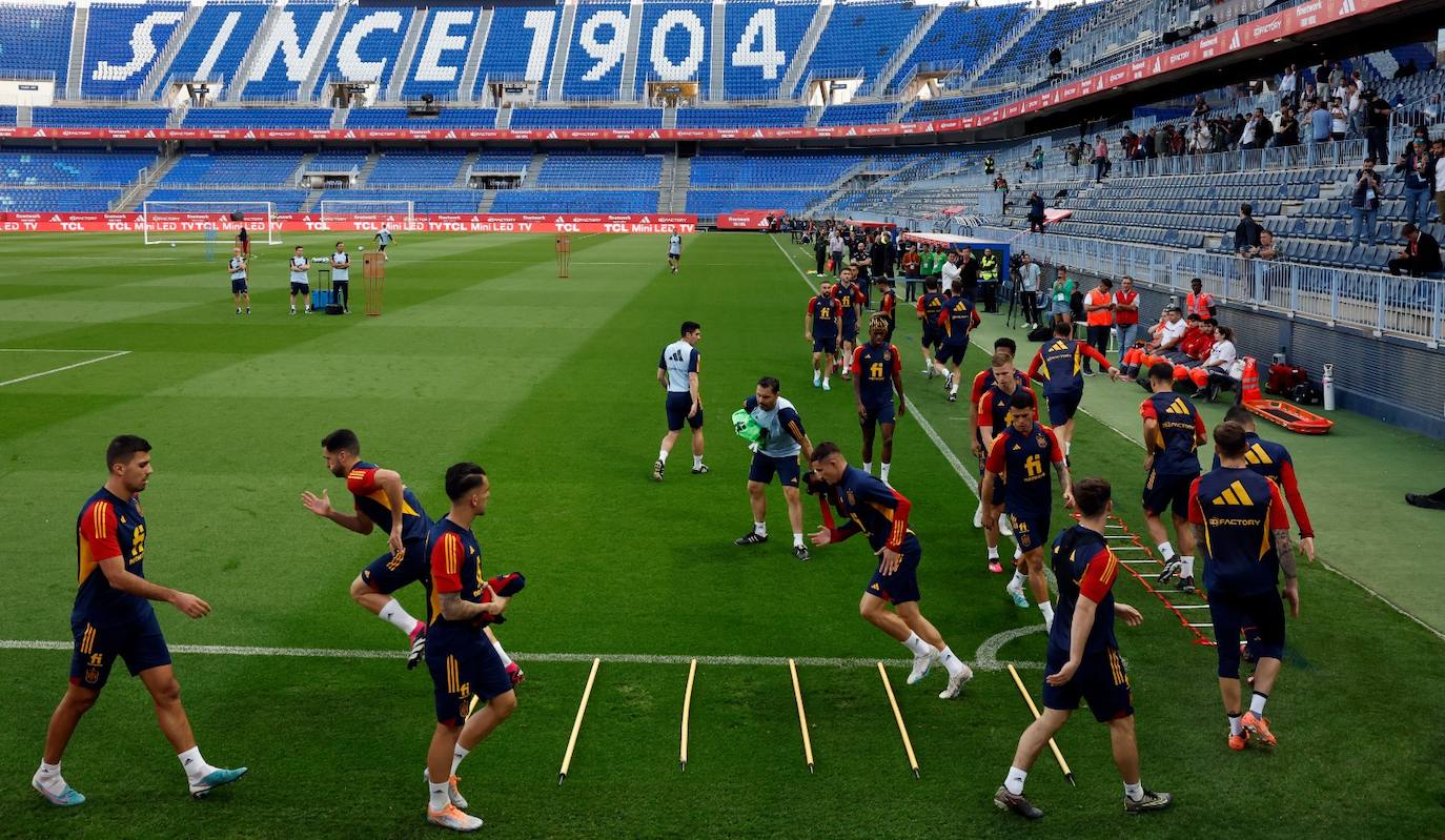 Entrenamiento de la selección española de fútbol en La Rosaleda