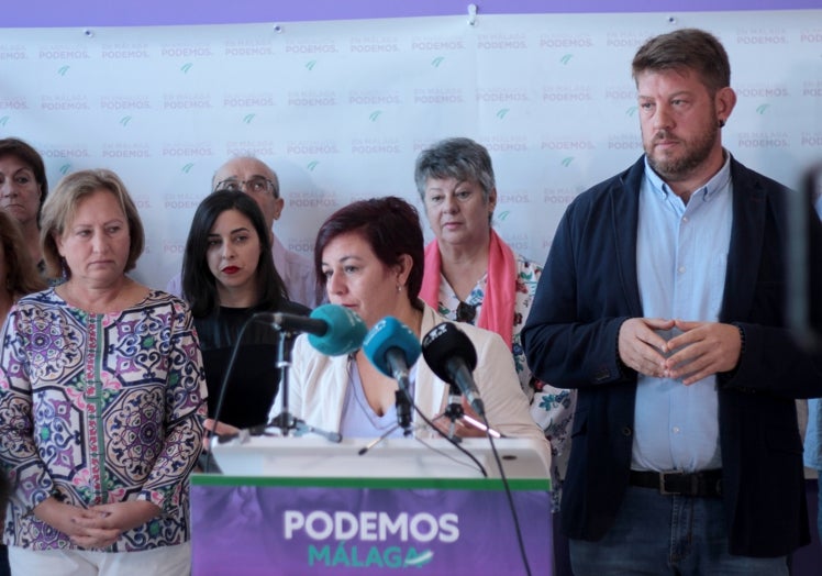 Macías y Sguiglia en una rueda de prensa en la sede de Podemos.