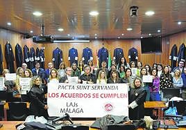 Concentración de letrados de la administración de Justicia en la Ciudad de la Justicia. ñito salas