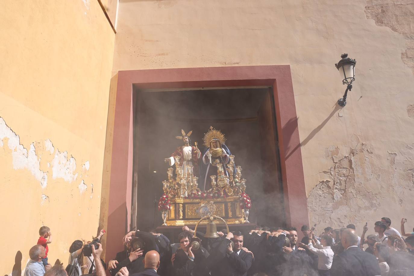 Traslado de los titulares de la Sagrada Cena, este sábado 25 de marzo.