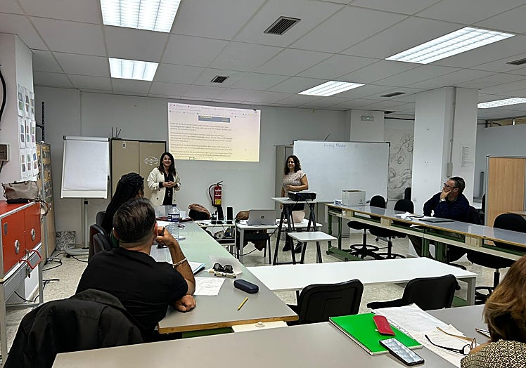 Imagen de los participantes en el curso de formación.