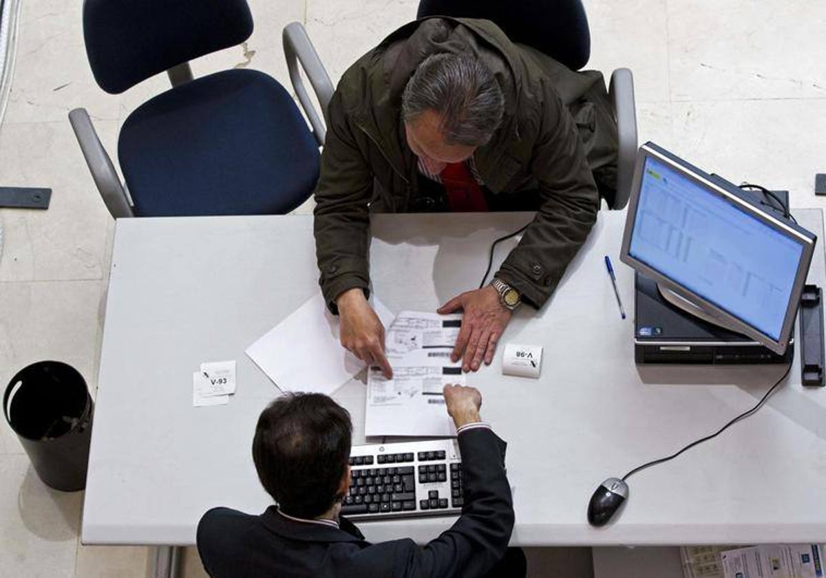 SEPE: aviso a los desempleados sobre el certificado necesario para hacer la declaración de la Renta