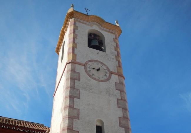 La torre de la iglesia de SanPedro es uno de los emblemas de este pueblo malagueño.