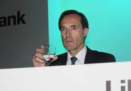 Los medios asturianos destacan la pérdida de control de Manuel Menéndez sobre Unicaja