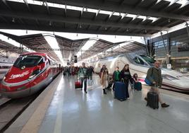 Llegada de los primeros pasajeros de Iryo a Málaga.