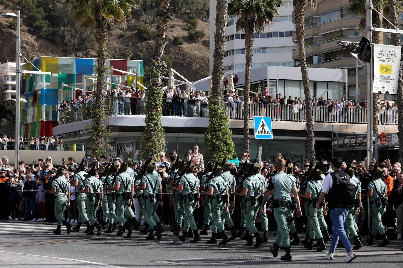 Las mejores fotos del desembarco de la Legión y del traslado del Cristo de Mena