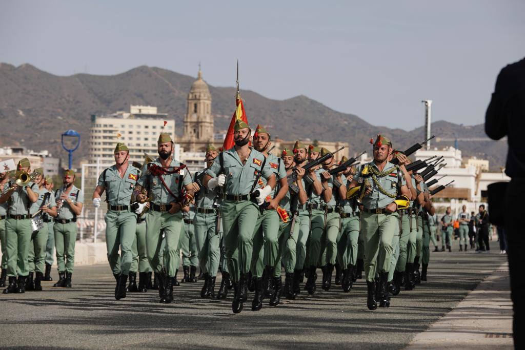 Las mejores fotos del desembarco de la Legión y del traslado del Cristo de Mena