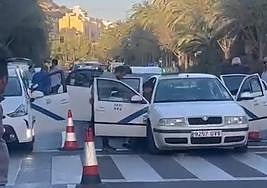 Los taxistas de Málaga denuncian dificultades para llevar a los usuarios a la Semana Santa