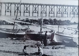 Antes de la existencia del puerto, los barcos varaban en la playa de Marbella.