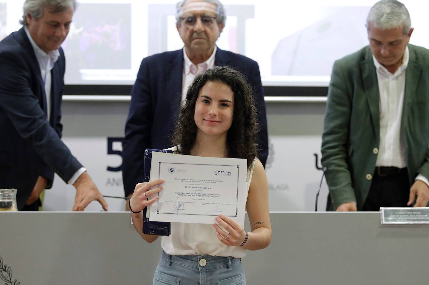 Grado en Finanzas y Contabilidad y  Administración y Dirección de Empresas