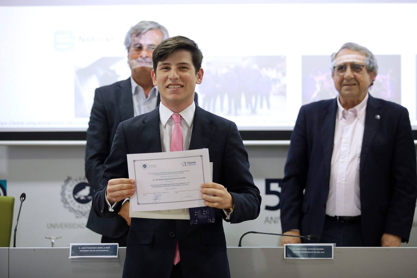 Grado en Ingeniería Mecánica + Ingeniería en Diseño Industrial y Desarrollo del Producto.