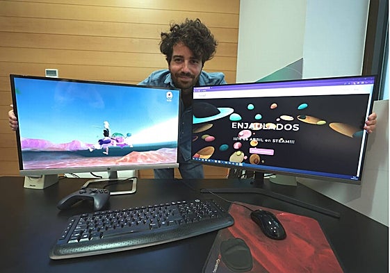 El director del proyecto y CEO de Feeel, en su oficina del Polo Digital durante la entrevista con SUR.