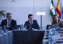 Juanma Moreno, durante la reunión del Comité de Expertos de la Sequía.