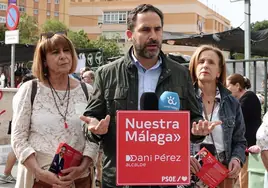 Dani Pérez, en su rueda de prensa ayer, acompañado de Inmaculada Jabato y Begoña Medina.