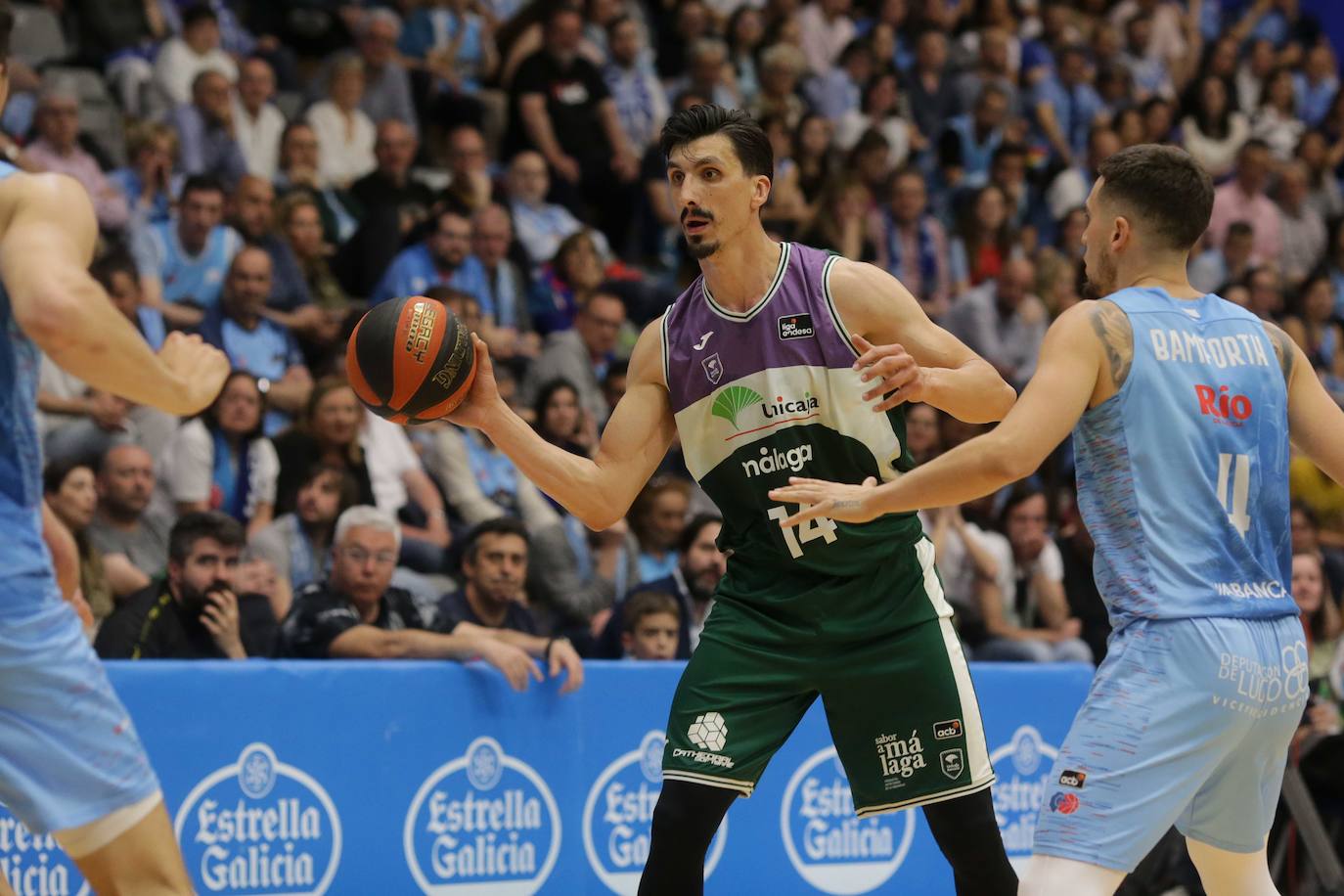 El Unicaja gana en Lugo