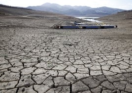 Imagen del estado del pantano de La Viñuela, al 10% de su capacidad.