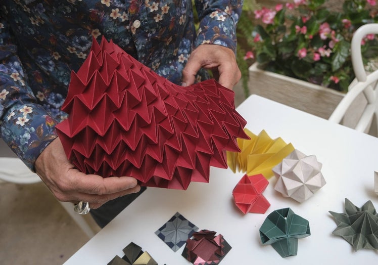 Algunos detalles de las figuras de origami de Juanoto Pérez.