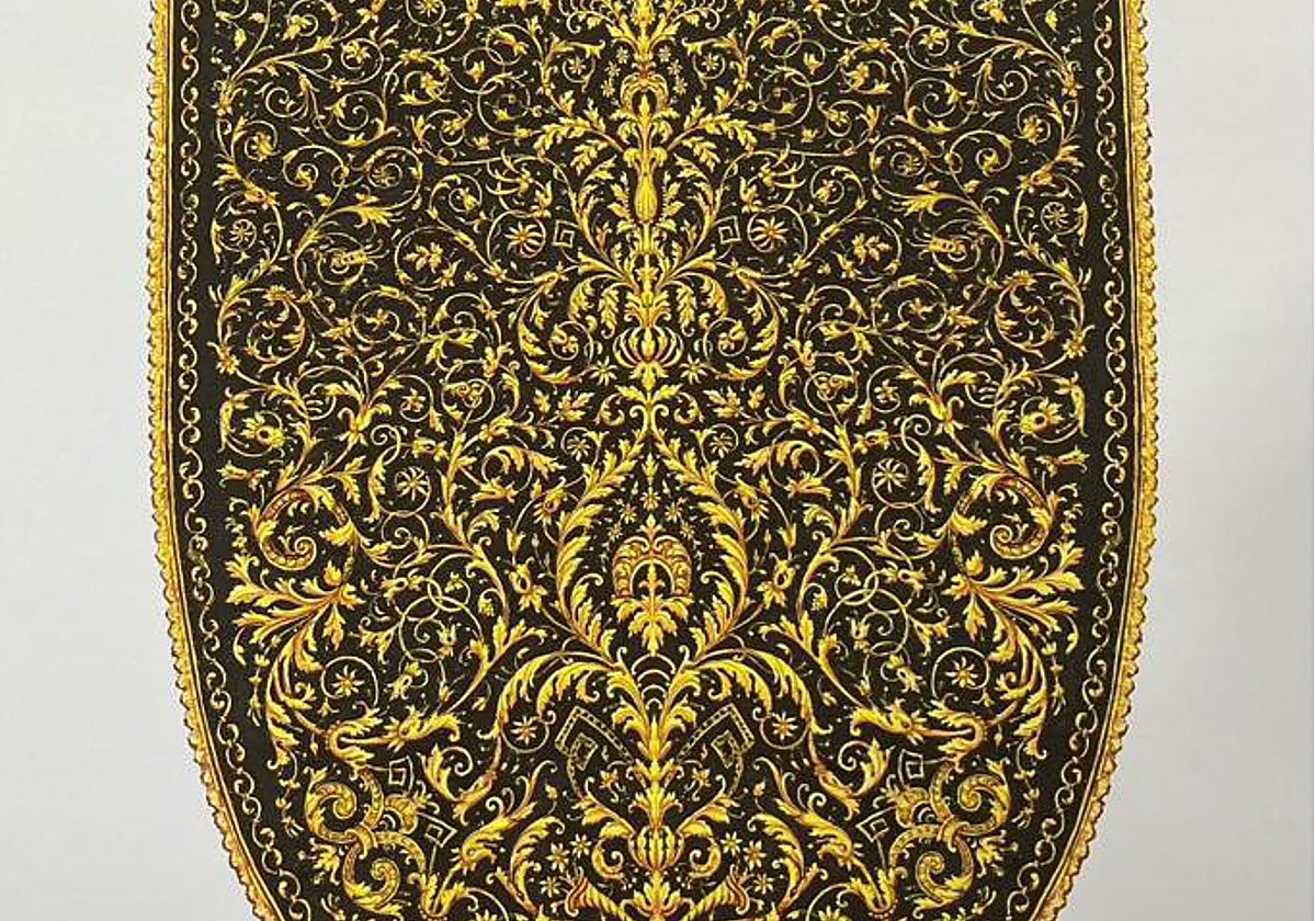 Diseño del futuro manto de la Virgen de la Soledad.