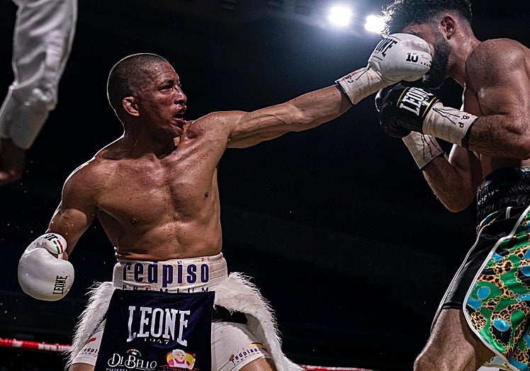 Ronny Landaeta, en su combate ante 'Cazador' Navarro.