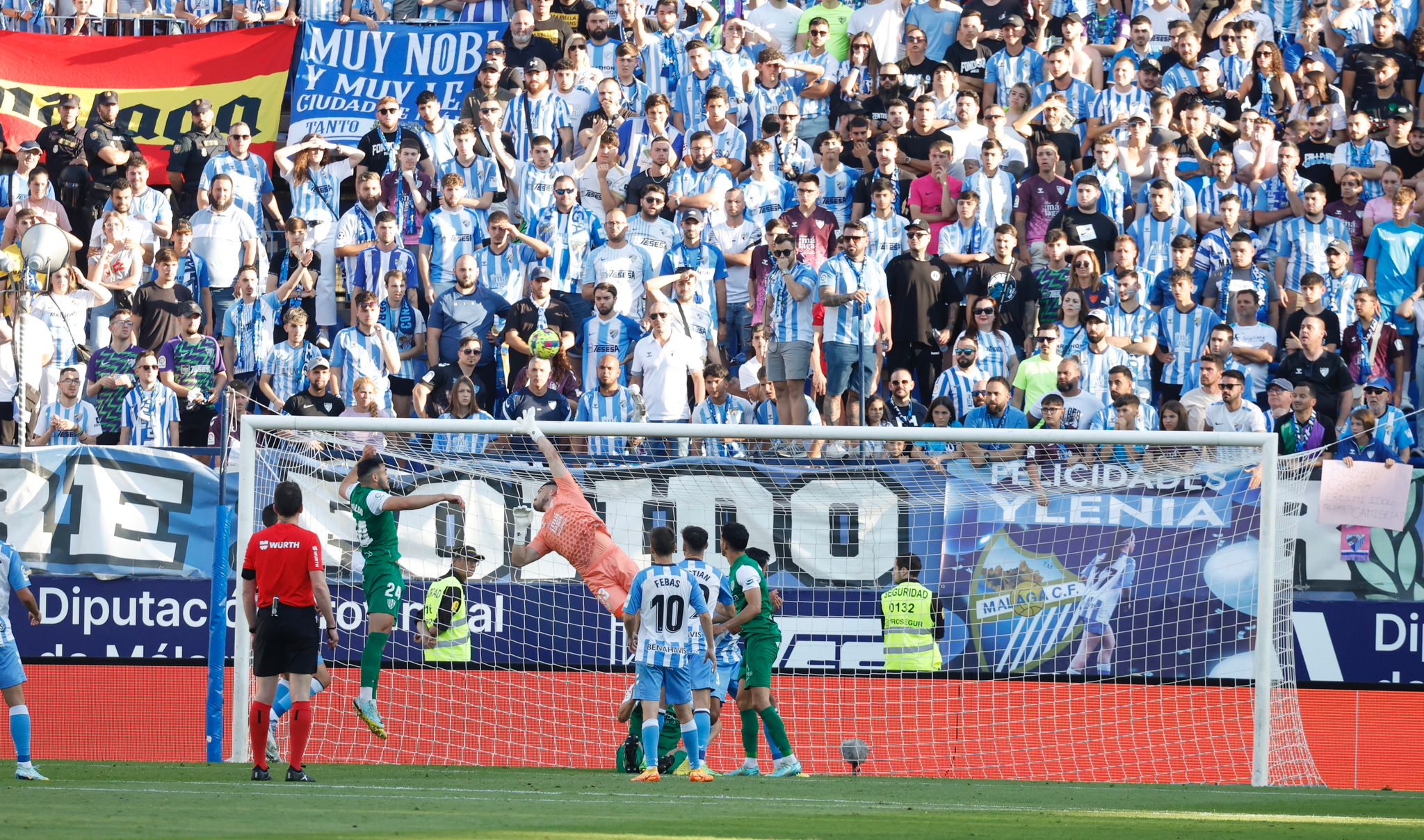 Las mejores imágenes del Málaga-Huesca