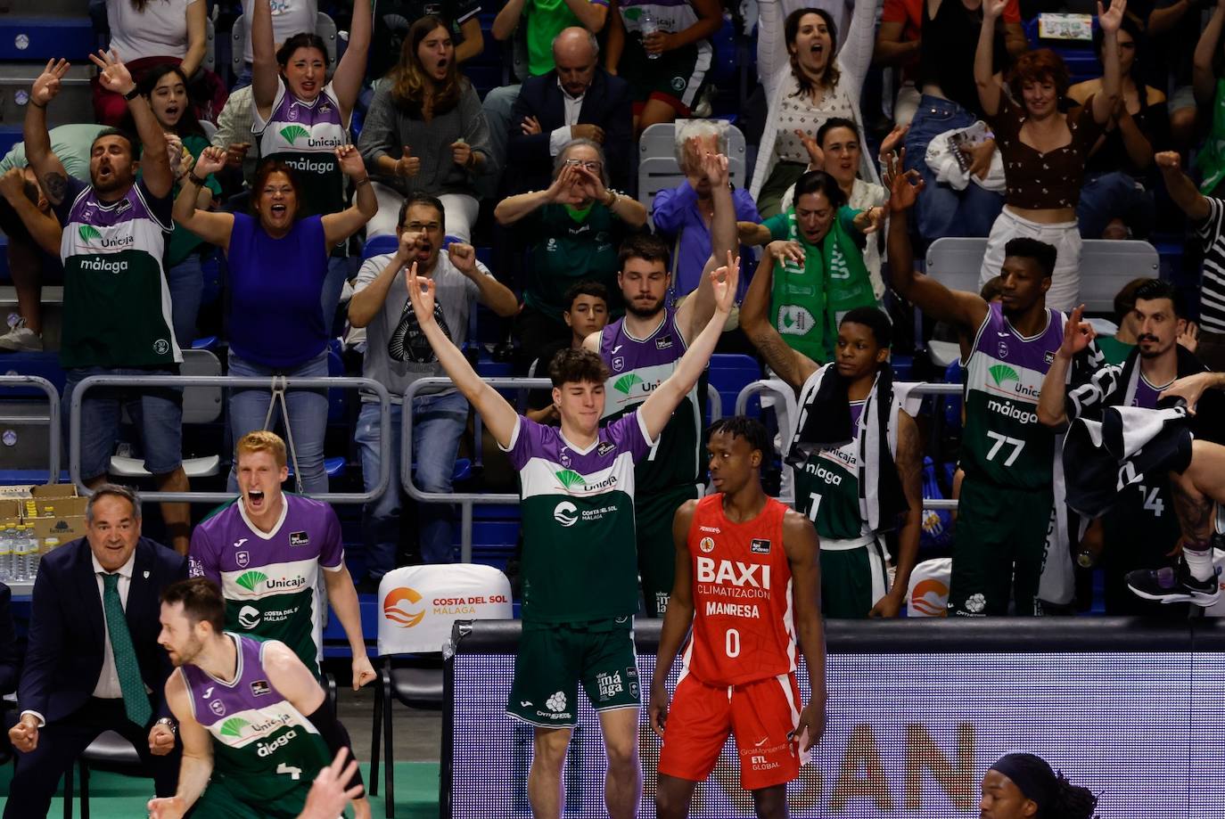 La victoria del Unicaja ante el Manresa, en imágenes