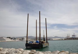 La pontona, instalada en el espacio del puerto deportivo de San Andrés.