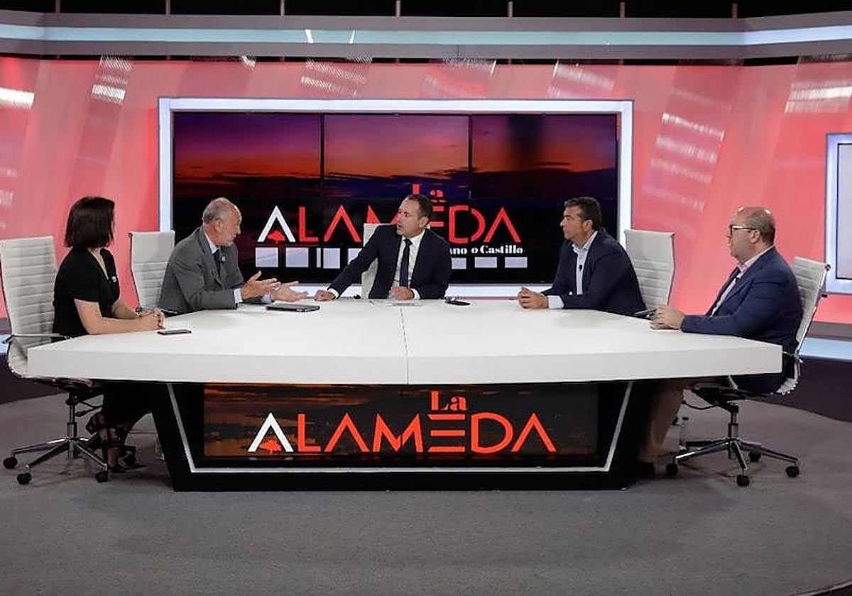 El análisis del estado de la ciudad y las próximas elecciones municipales en Málaga, a debate en la Alameda