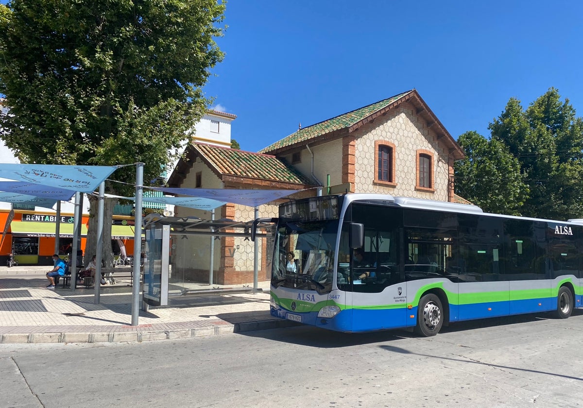 Imagen de un autobús urbano en Torre del Mar.