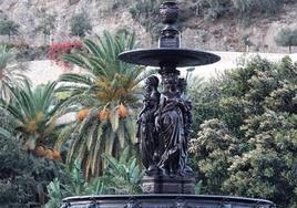 La fuente de las Tres Gracias tras su restauración y su colocación en noviembre de 2020.