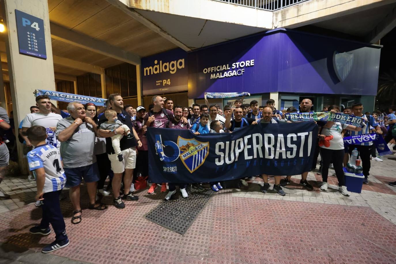 La caravana malaguista pone rumbo a Ponferrada