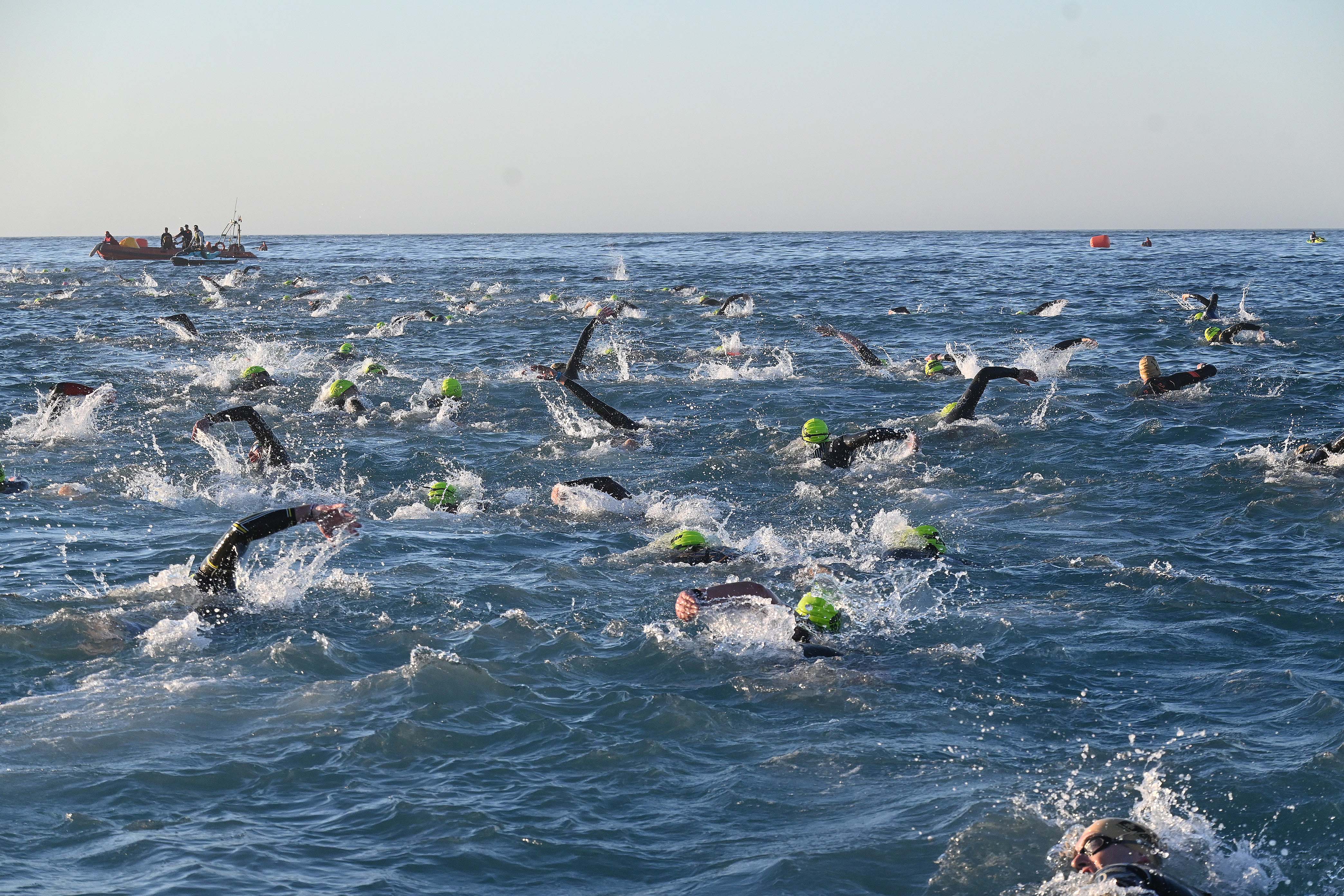 Más de 1.500 triatletas se dan cita en el Ironman 70.3 Marbella