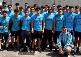 El equipo masculino, tras el encuentro disputado este sábado en Pamplona.