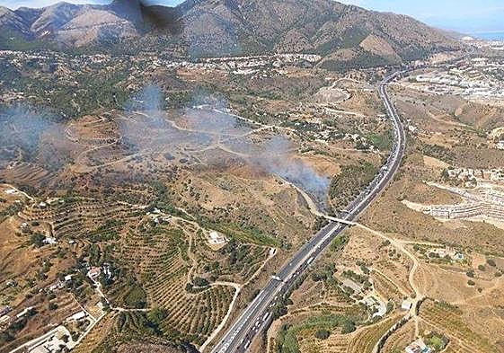 Controlado el incendio forestal en la zona de El Higuerón en Mijas