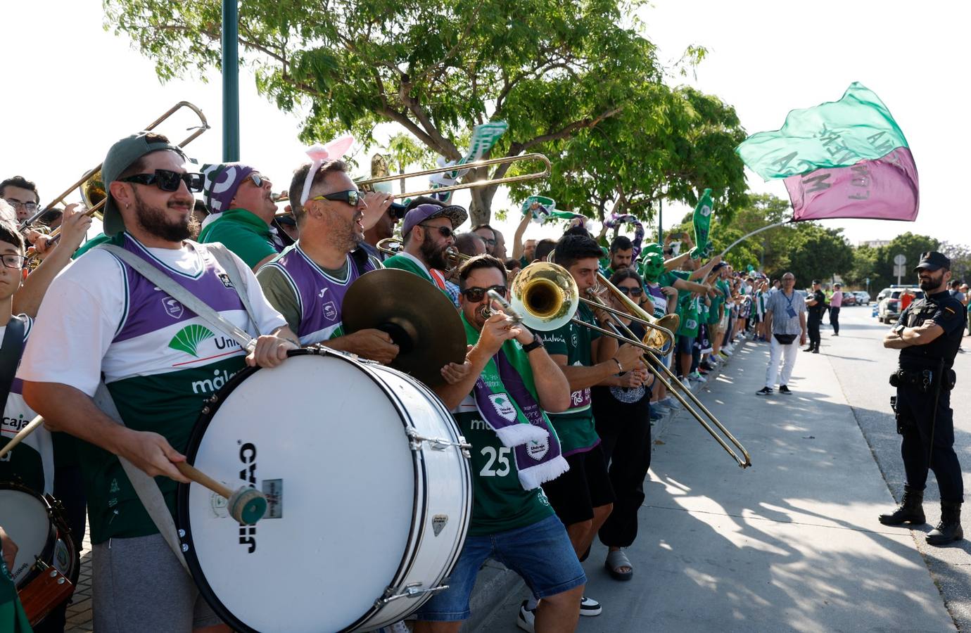 Espectacular recibimiento de la afición al Unicaja