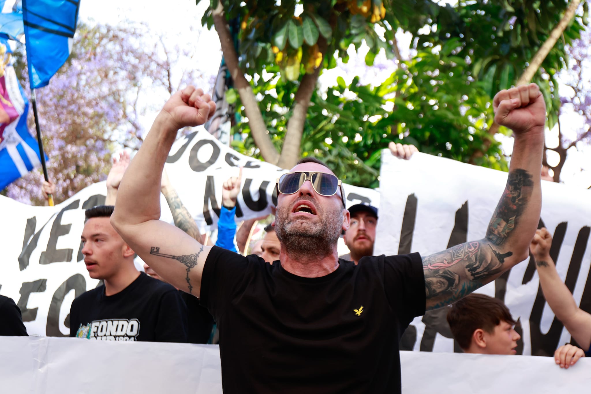 Protesta de la afición del Málaga contra jugadores y directiva