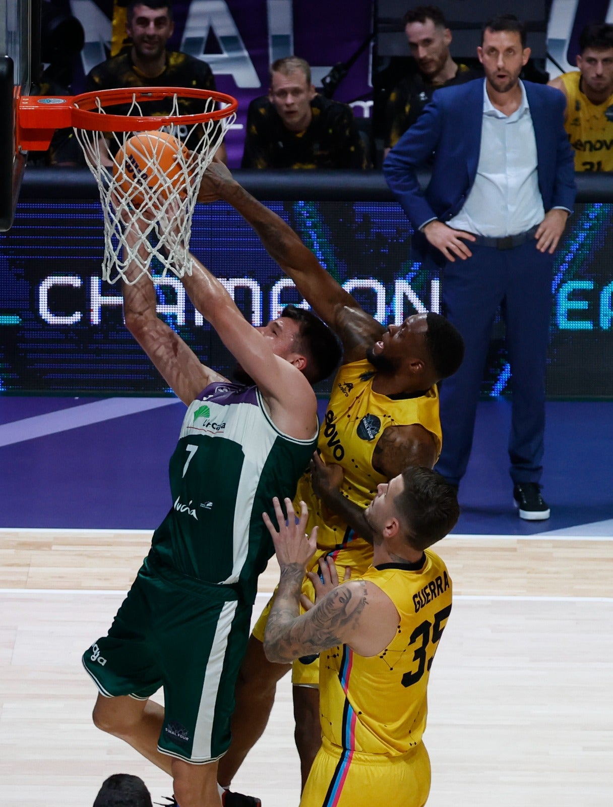 Imágenes de la segunda derrota del Unicaja en la Final Four