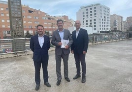 Jesús Ruiz Ballesteros, Antonio Alcázar y José Hidalgo, hoy en la convocatoria ante los medios.