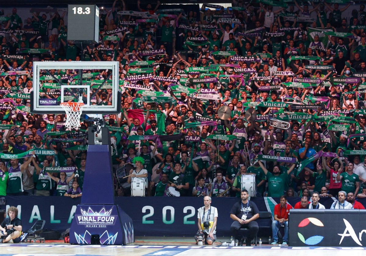 Los aficionados del Unicaja, durante la Final Four de la Champions League.