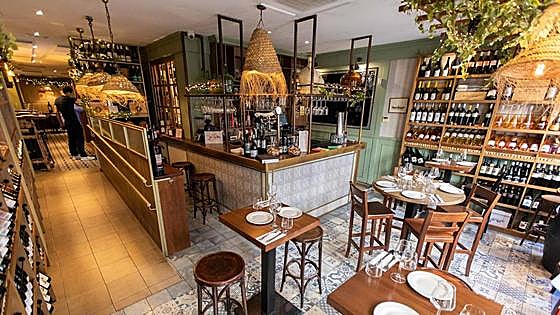 Diez sitios y una escuela para disfrutar y aprender de los vinos