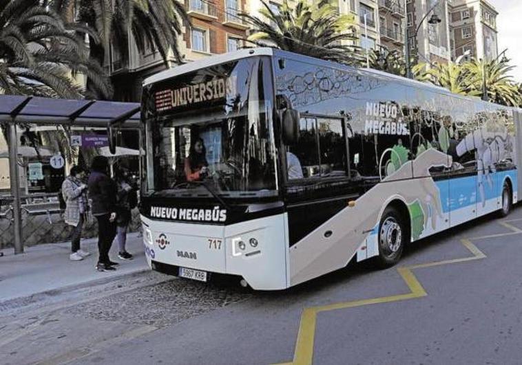 El Ayuntamiento de Málaga refuerza el transporte público y la seguridad por la Noche en Blanco