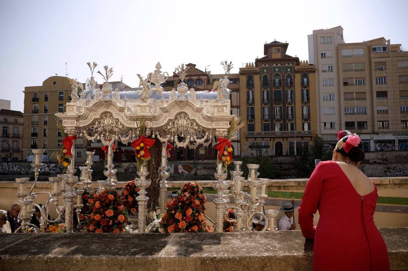 La Real Hermandad de Málaga camina hacia el Rocío