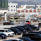 Guerra del taxi, VTC y rentacar contra el aeropuerto por una nueva tasa