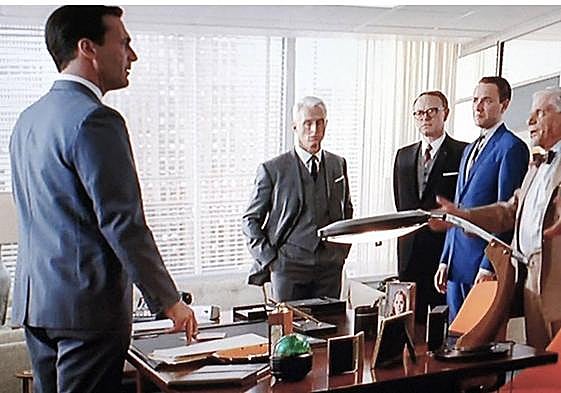 Las series ponen de moda las lámparas Fase, un icono español que cumple 60 años